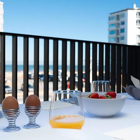 Sea View 1 Bedroom Flat With Pool - Ideal For Couples & Families By Slowaystay & Short Term * Oostende