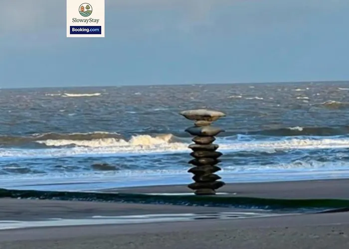 Apartment Sea View 1 Bedroom Flat With Pool - Ideal For Couples & Families By Slowaystay & Short Term